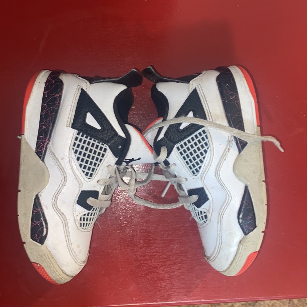 Jordan 4